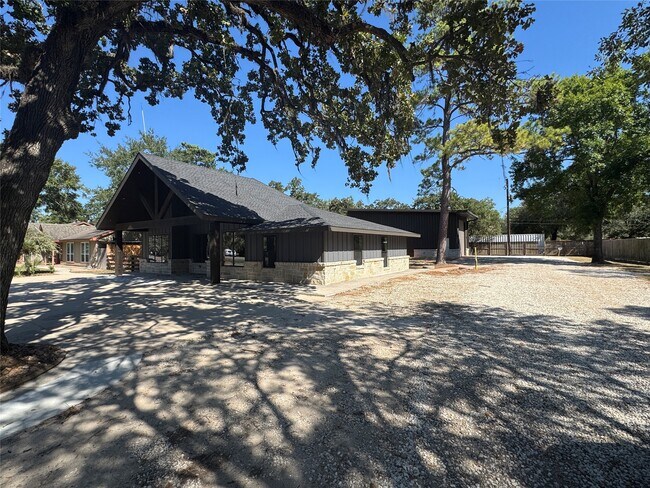 Foto del edificio - 12518 Mile Dr