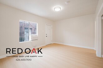 Building Photo - 638 E 82nd St