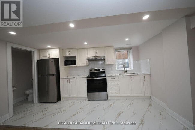 Building Photo - 24 Tansley Ave