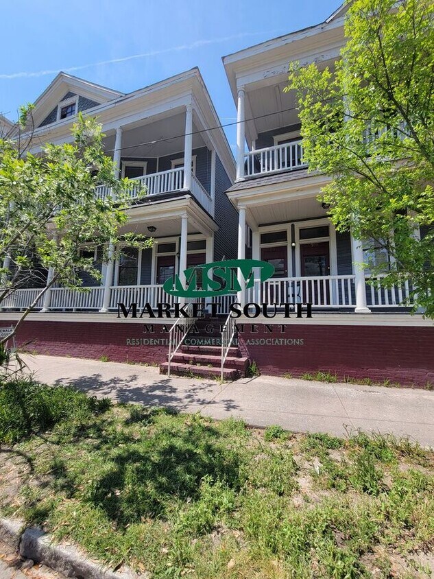Primary Photo - 915 Abercorn St