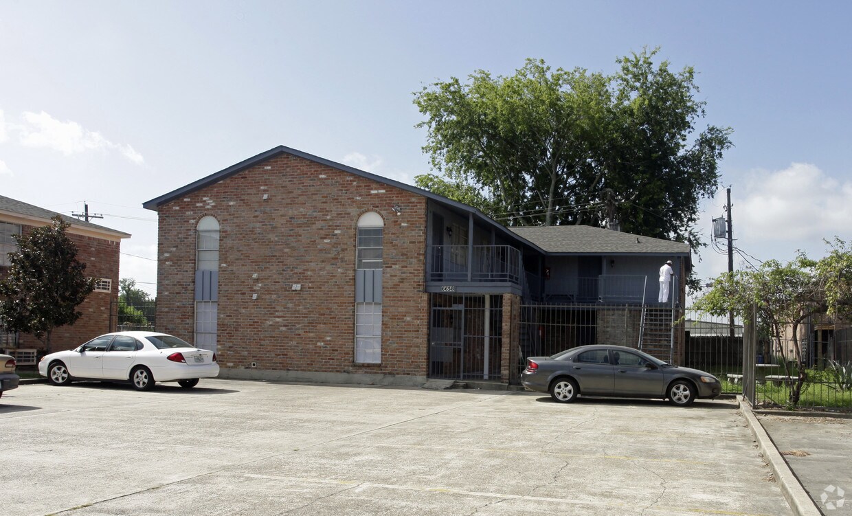 Foto principal - 6658 Titian Ave