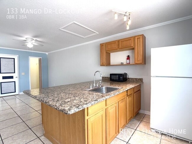 Building Photo - 133 Mango Dr