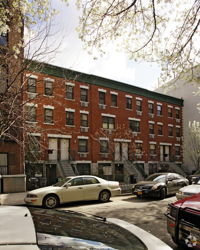 Building Photo - 613-617 E 11th St