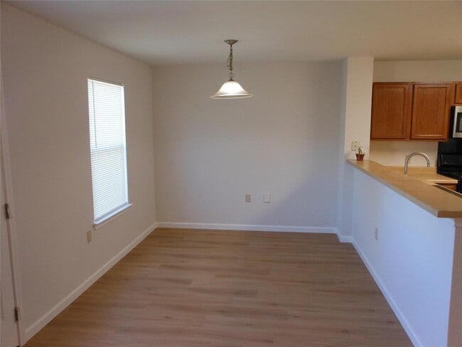 Building Photo - 7424 Elk Pass Dr