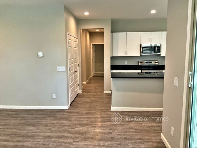 Building Photo - 5048 N 189th Glen