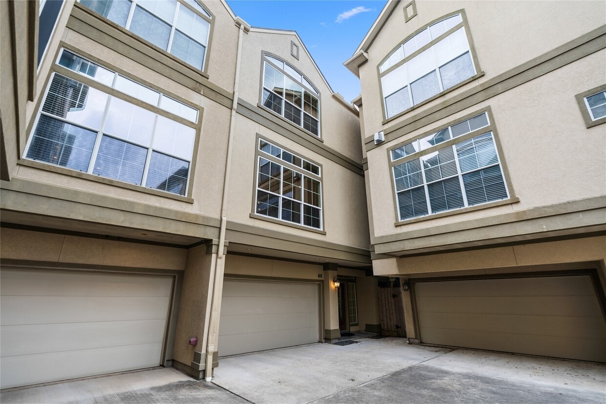 Primary Photo - 408 Fowler St