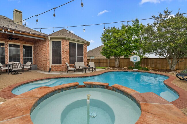 Foto del edificio - 9602 Windy Hollow Dr