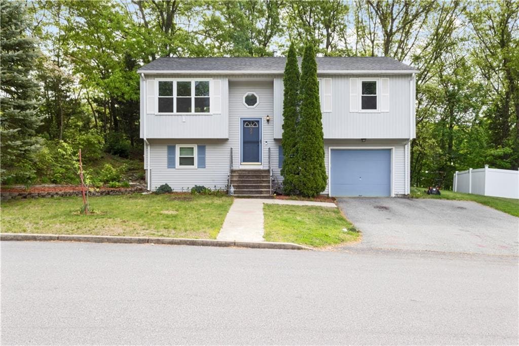 Primary Photo - 32 Lawnacre Dr