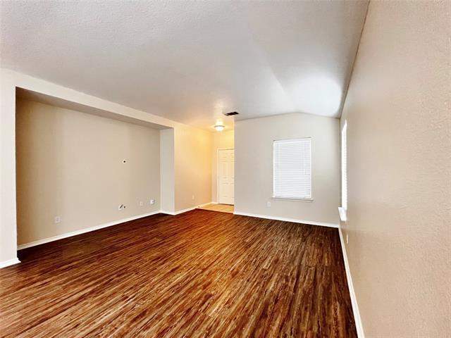 Foto del edificio - 306 Quail Run Rd