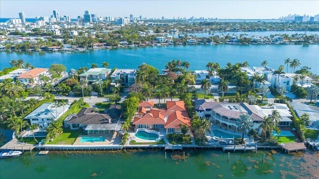 Foto del edificio - 1249 Biscaya Dr