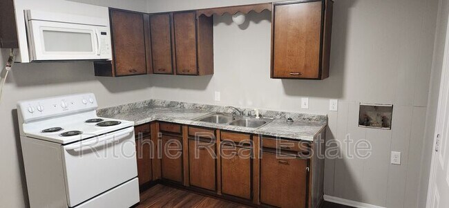 Foto del edificio - 429 Forest St