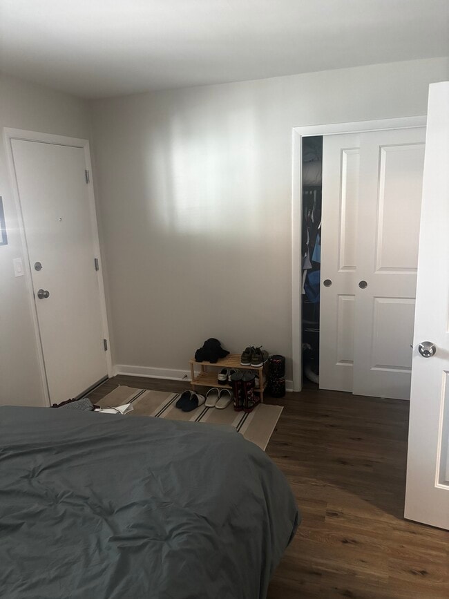 Foto del edificio - 1348 Brown St