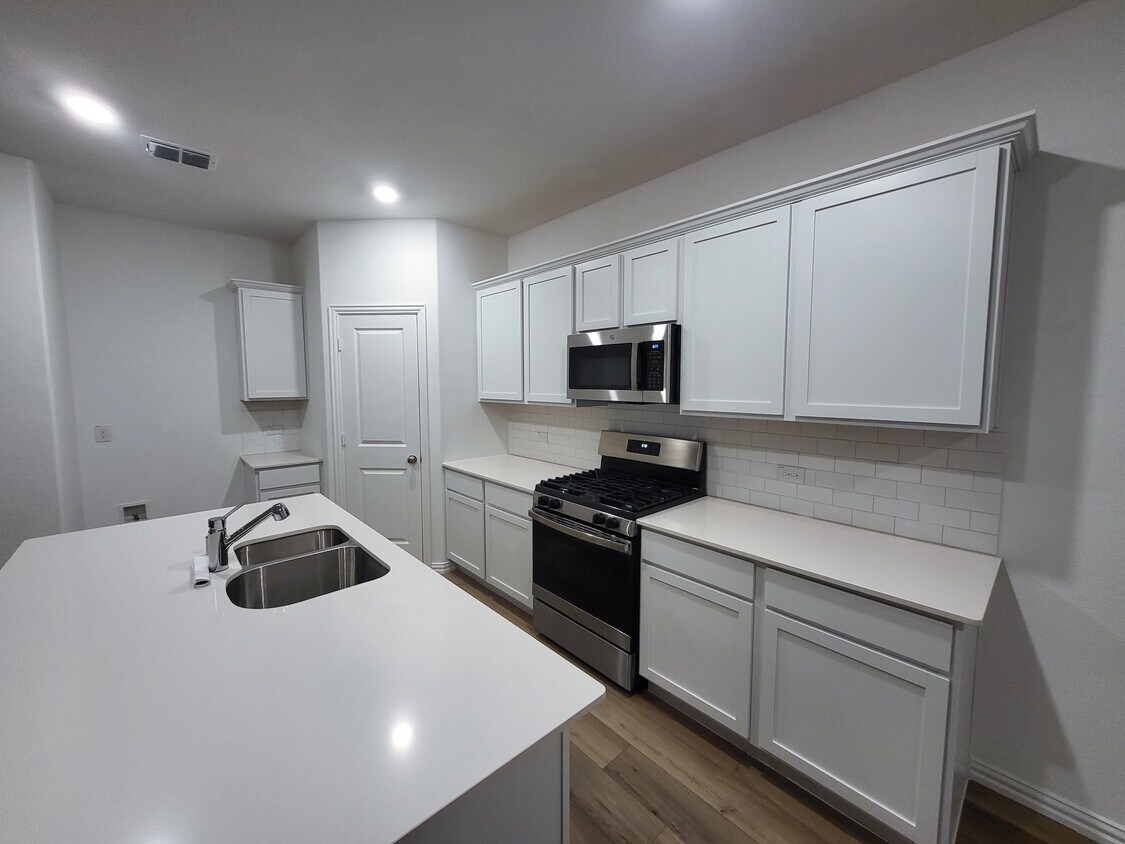 1117 Daffodil St, Princeton, TX 75407 House Rental in Princeton, TX