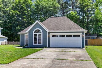 Building Photo - 47950 Mayflower Dr
