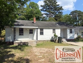 Building Photo - 1107 Woodrow St S