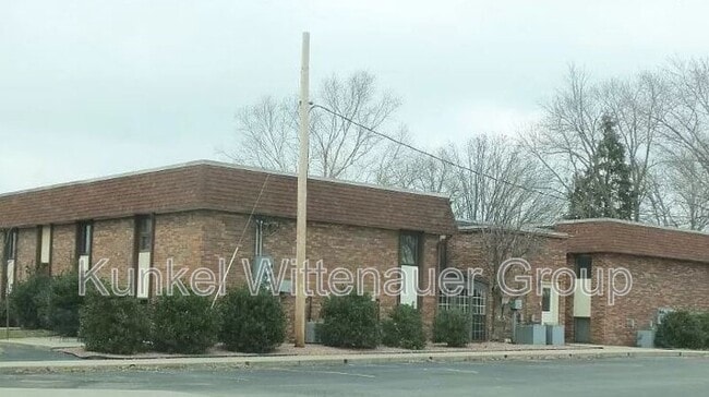 Building Photo - 1-4 Sunset Drive