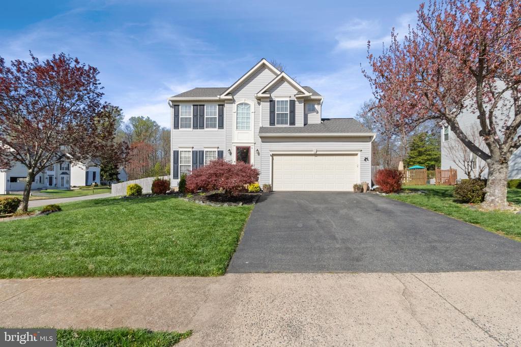 Primary Photo - 6 Beau Ridge Dr
