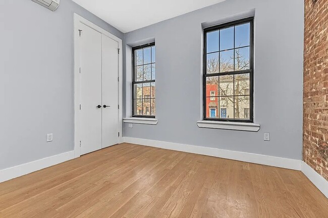 Foto del edificio - 540 Bainbridge St.