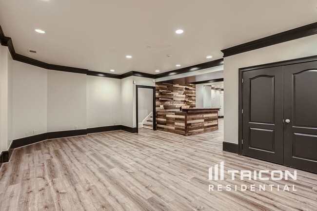 Building Photo - 1026 Overlook Dr