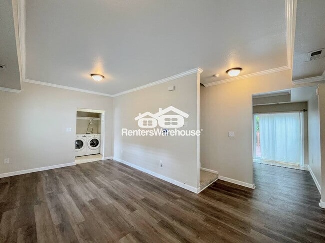 Building Photo - 1013 Mapole Ave