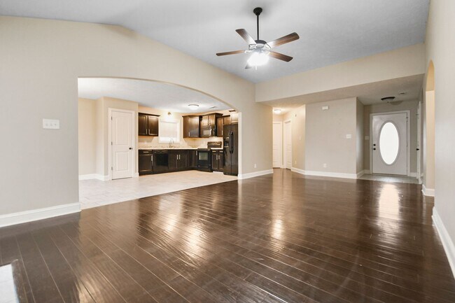 Foto del edificio - Pet Friendly Three Bedroom!