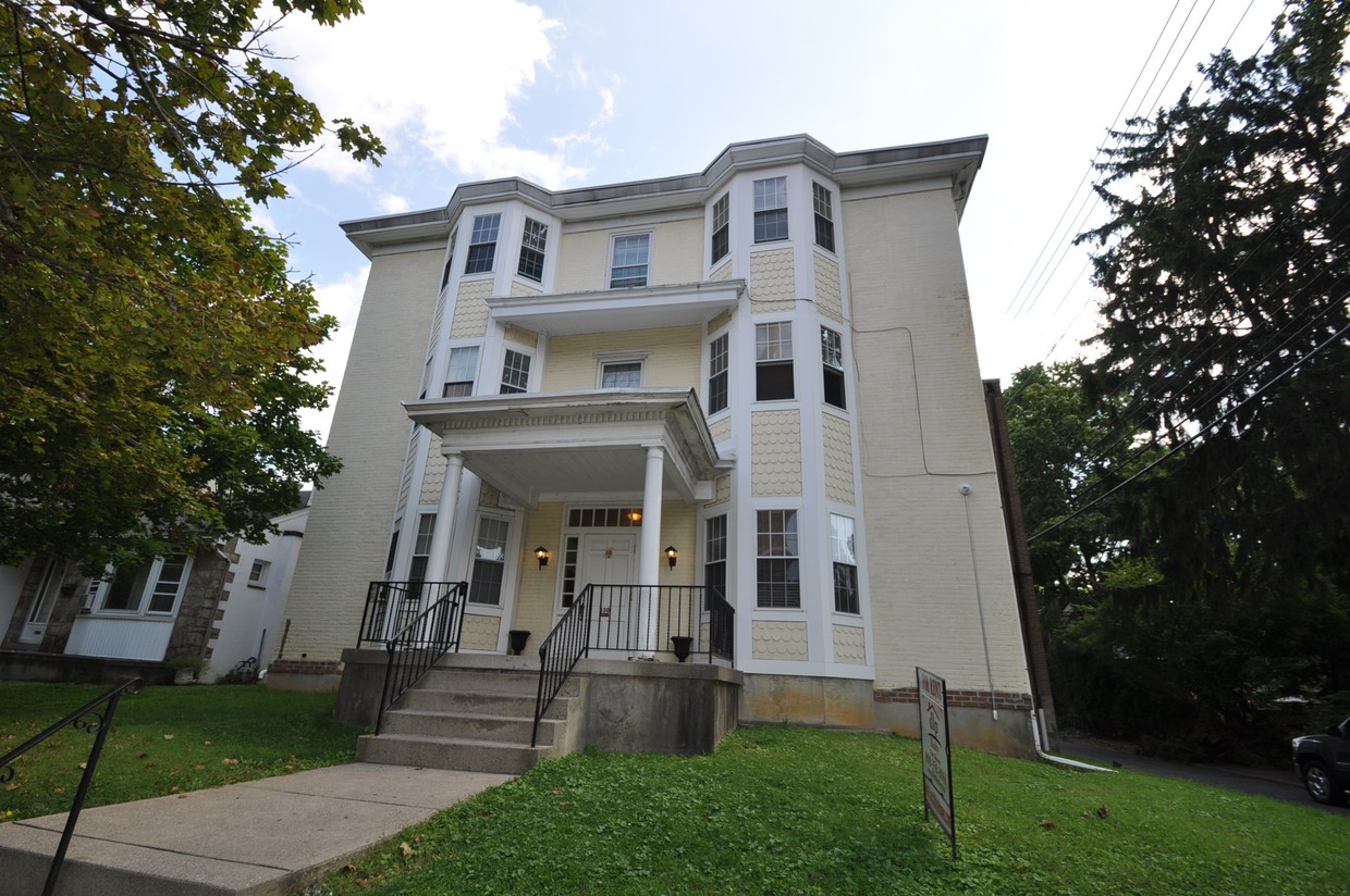 Primary Photo - High Street Apartments