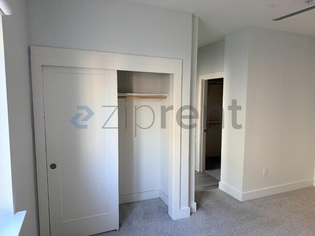 Building Photo - Unit 4104