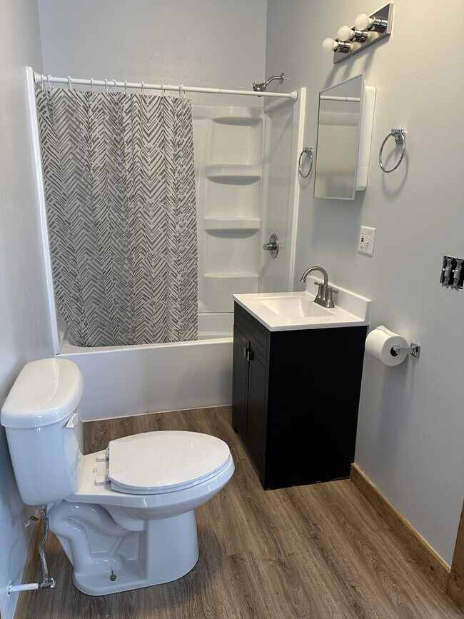 Foto del edificio - 1437 Maple St