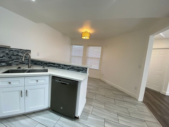 Building Photo - Gorgeous Corner Lot with Large Backyard