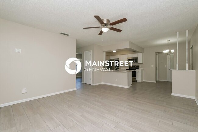 Foto del edificio - 3 Bedroom Pet-Friendly Home in tampa, FL with Main Street Renewal
