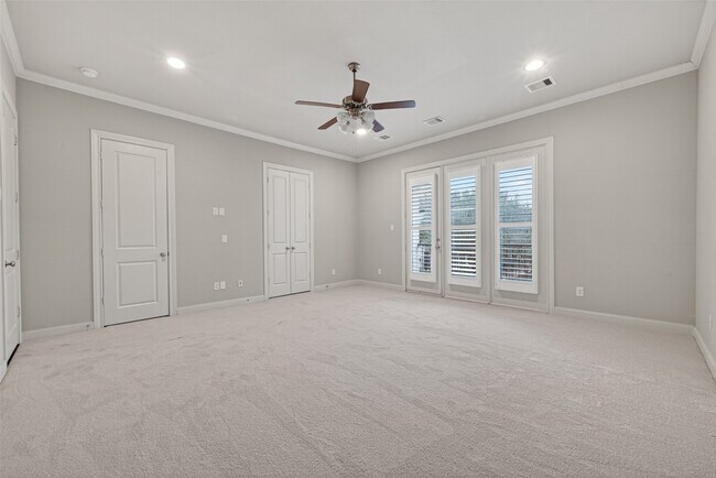 Building Photo - 10917 Upland Park