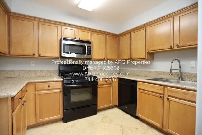 Foto del edificio - Newly Updated 4 Bedroom / 2.5 Bathroom Con...