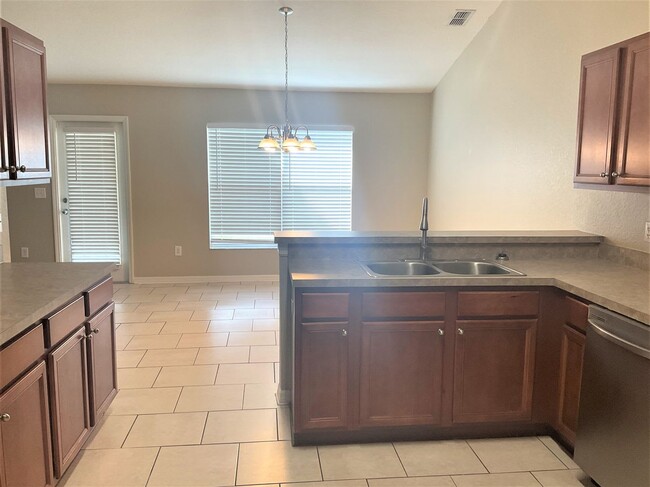 Building Photo - 505 Pintail Cir