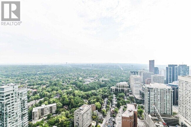 Photo du bâtiment - 1-4101 Yorkville Ave