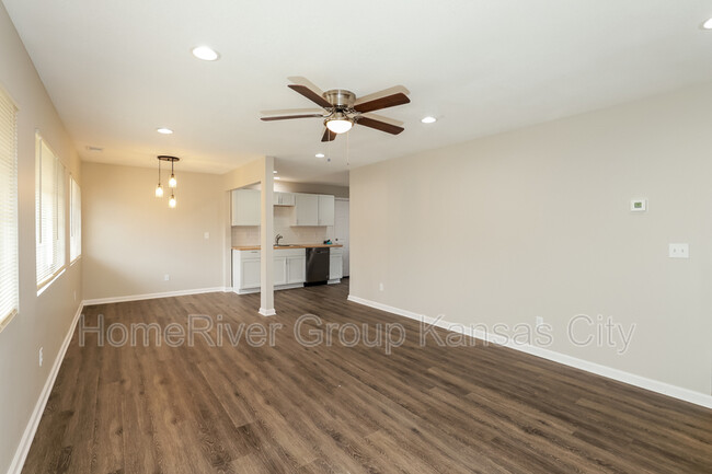 Foto del edificio - 2208 E 75th St