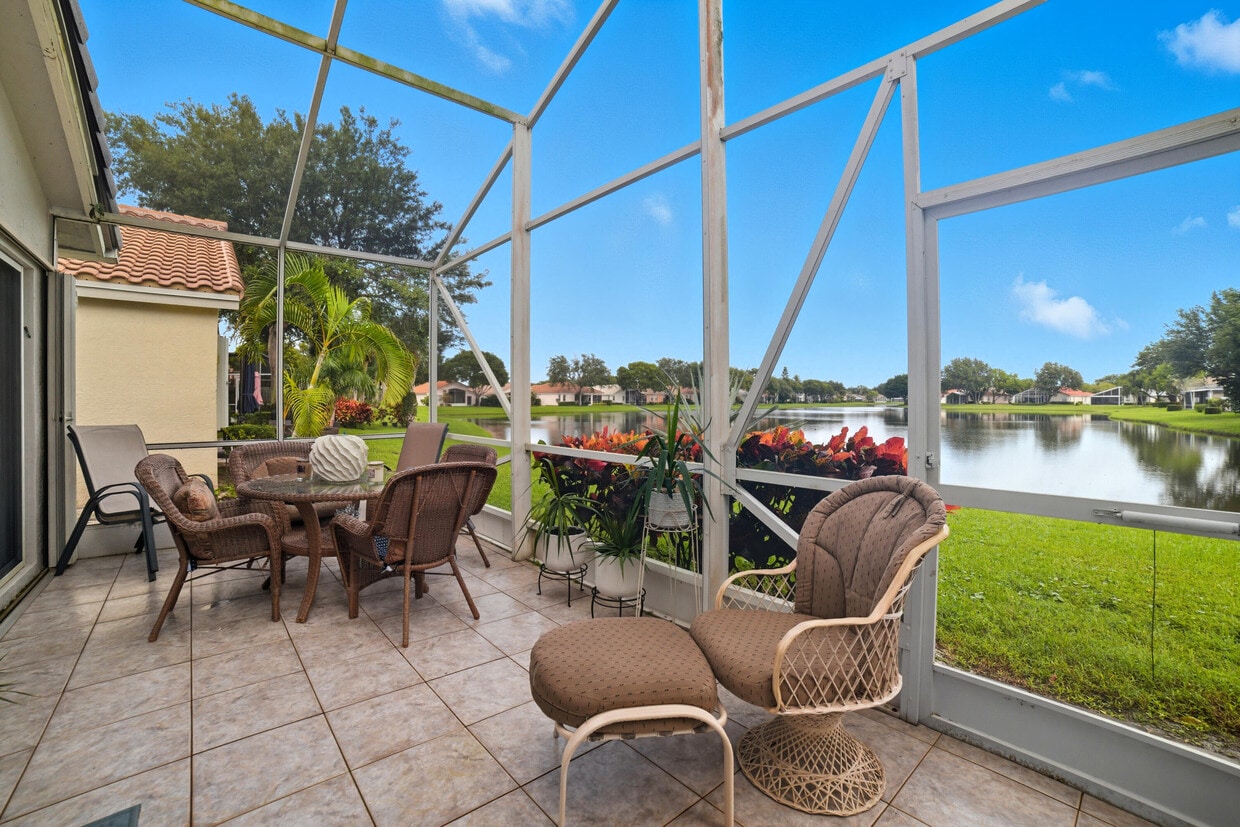 Primary Photo - 12573 Coral Lakes Dr