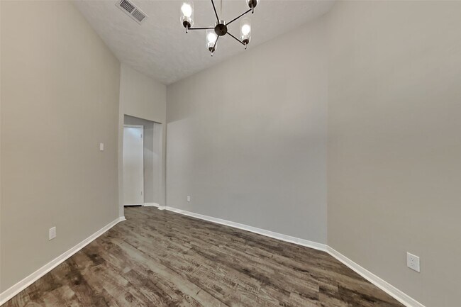 Building Photo - 25802 Richards Rd