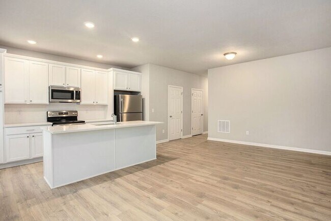 Building Photo - 4652 Gln Hvn Dr
