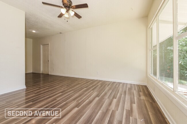 Foto del edificio - 4516 E 40th St