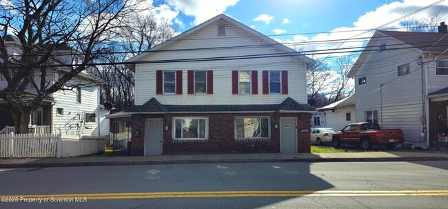 Building Photo - 450 N Main St