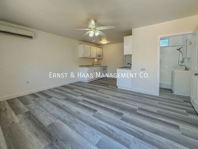 Foto del edificio - 1039 E Ridgewood St