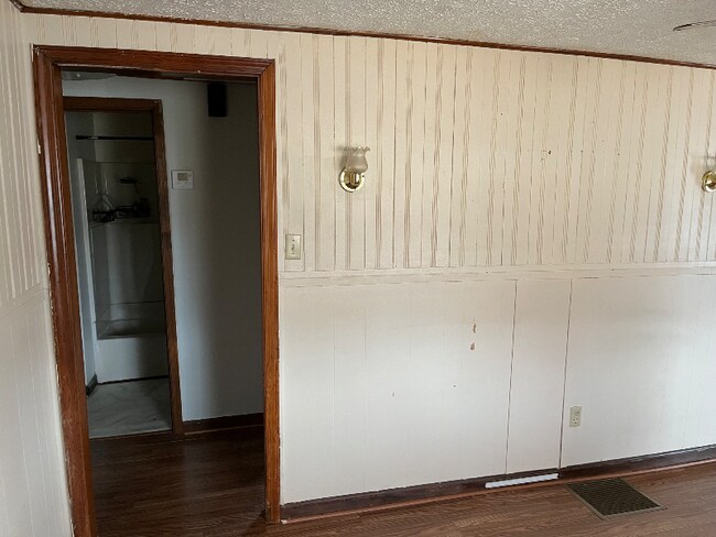 Foto del edificio - 550 Hopkins Rd