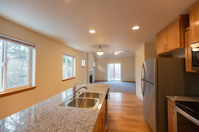 Building Photo - 4352 Sumac Ln