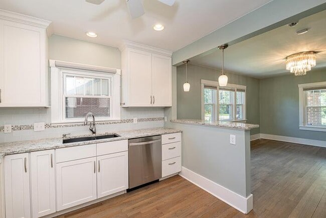 Building Photo - 3738 Zenobia St