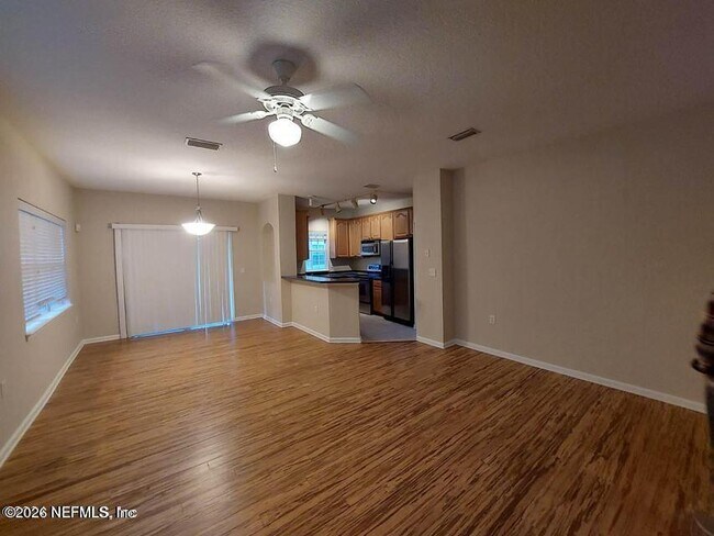 Foto del edificio - 7151 Deerfoot Cir