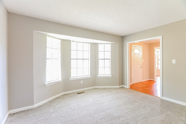 Building Photo - 818 Danton Ln