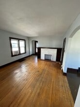 Building Photo - 1721 Mansfield Rd