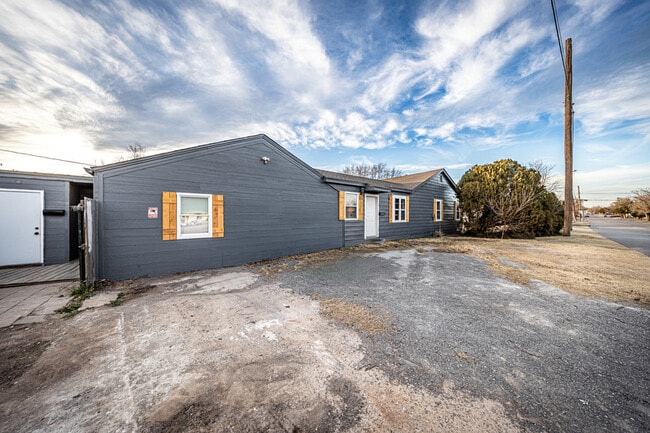 Foto del edificio - 1802 NW Lake Ave