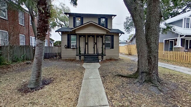 Building Photo - Palm Avenue Triplex