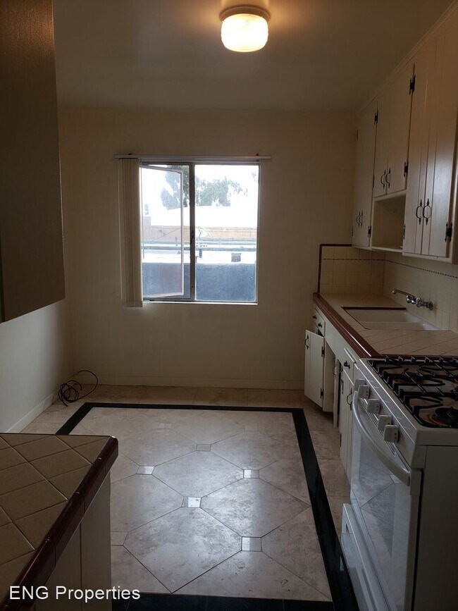 Building Photo - 4225 Kansas St